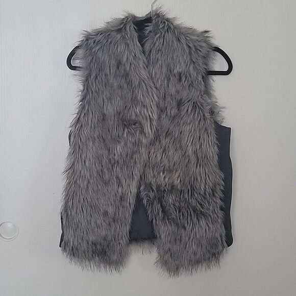 Gray fur vest - Picture 1 of 5